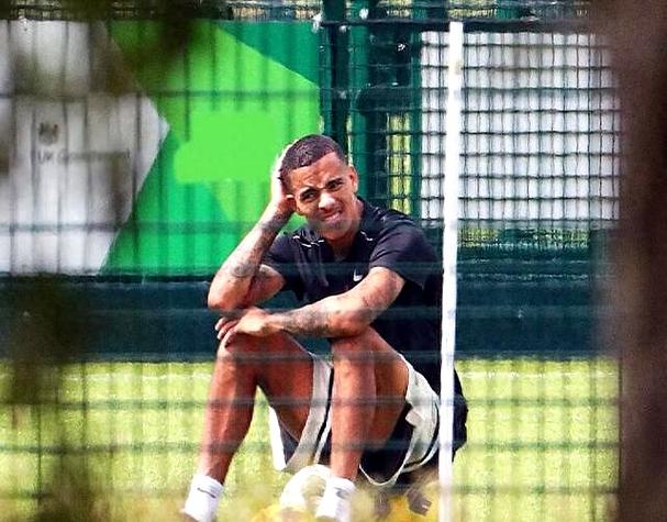 太阳报：曼联青训球员被安置在临时小屋，内部认为有利培养进取心