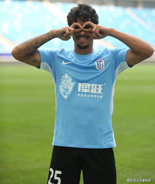 泰山后卫彭啸：20岁中超首秀是最好的生日礼物，感谢韩鹏指导信任