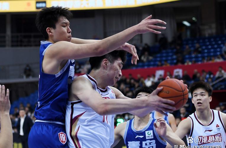 手感柔和！今日上午的投篮训练：杨瀚森苦练左手小抛投