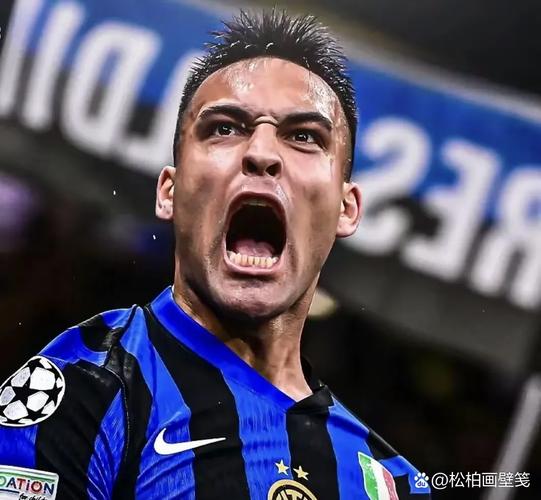 马卢达：吉滕斯具备天赋，他这样的年轻球员就该无所畏惧