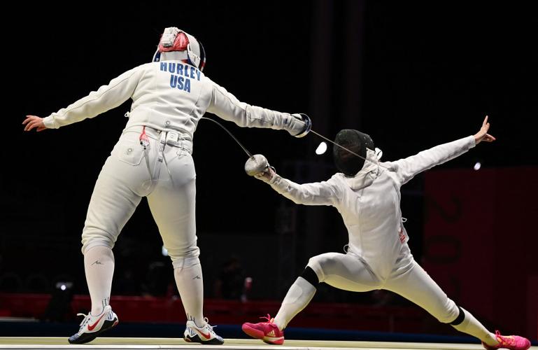 瓦塞尔给你挡拆！文班弧顶发起最后一攻挡拆后顶人三步后仰跳投！