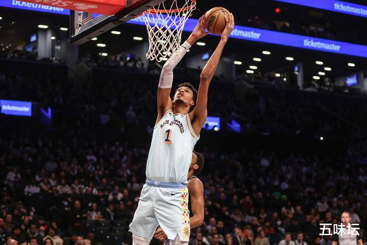 马刺球队文化！文班：有的球我能投 但我们更希望找到最佳选择