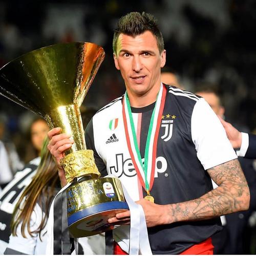 都体：拜仁对冬窗出售格雷罗持开放态度，尤文有意签下他