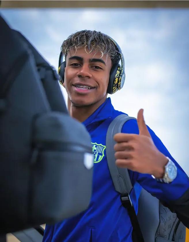 又挖巴萨马儿！记者：巴黎一直在谈论亚马尔，无论如何都想得到他