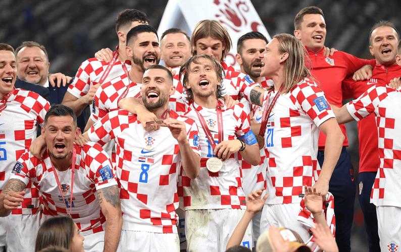 世预赛欧洲区小组赛：法罗群岛主场2-1力克捷克，客队15射仅1正