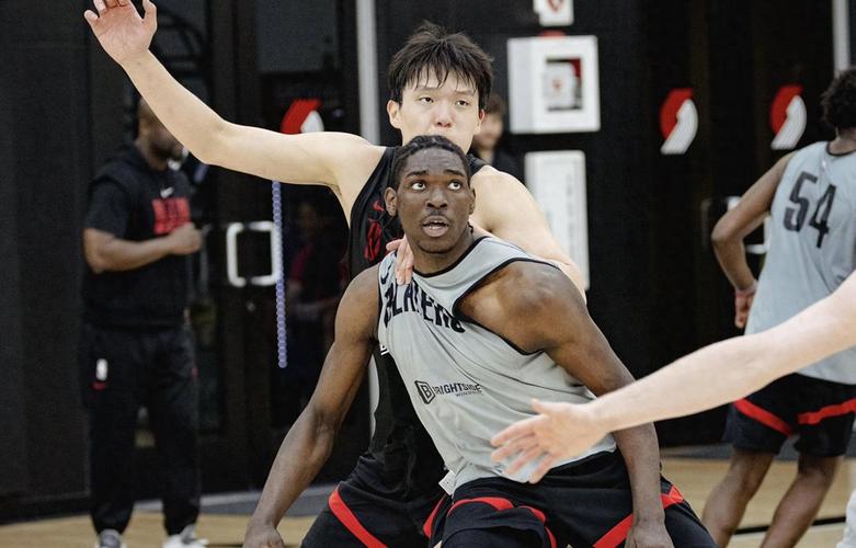 克林根:杨瀚森对阵国王时展示了实力 属于他的机会总会来的