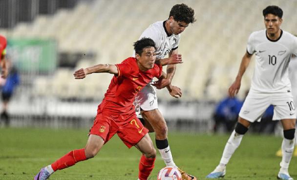 某职业队主帅:草根与职业隔着鸿沟,比赛节奏和对抗强度完全不同