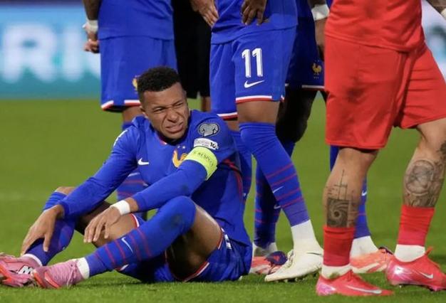 马卡报：姆巴佩周五回到皇马训练中，有望出战本轮西甲联赛