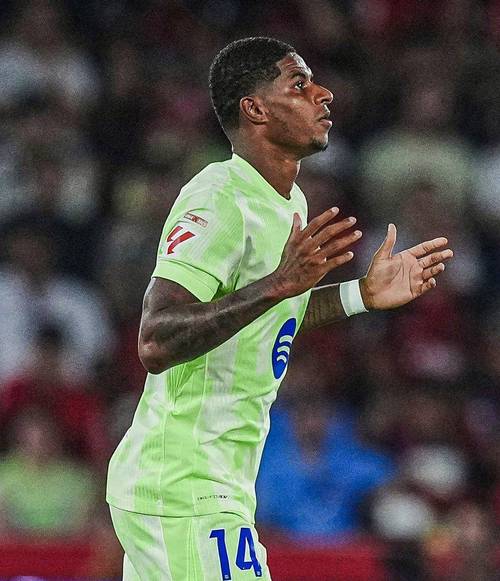 拉什福德中锋？目前莱万、费兰、拉菲尼亚、奥尔莫均高挂免战牌