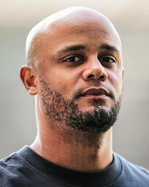 间隔8任主帅！孔帕尼是15年来首位续约的拜仁主帅，上次是范加尔