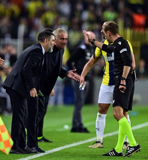 欧联杯第三轮比赛:费内巴切1-0斯图加特,罗马、里尔、维拉落败