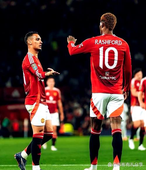 曼晚:曼联形势还不错 不再急盼冬窗的到来;可以考虑将莱昂外租