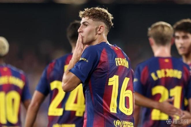 世体:费尔明是欧冠戴帽第二年轻巴萨球员,内马尔最年轻梅西第三
