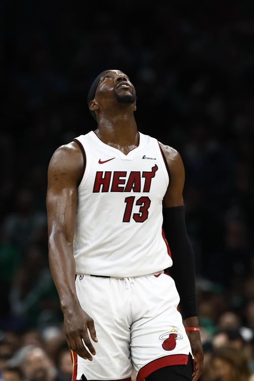 详细阅读:阿德巴约谈打快:每个人都能参与其中 希望这打法能贯穿整赛季 阿德巴约谈打快:每个人都能参与其中 希望这打法能贯穿整赛季