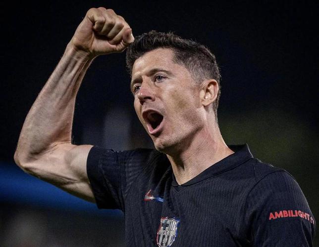 埃尔切队史从未在客场战胜巴萨，在西甲中也已50年没能在客场拿分