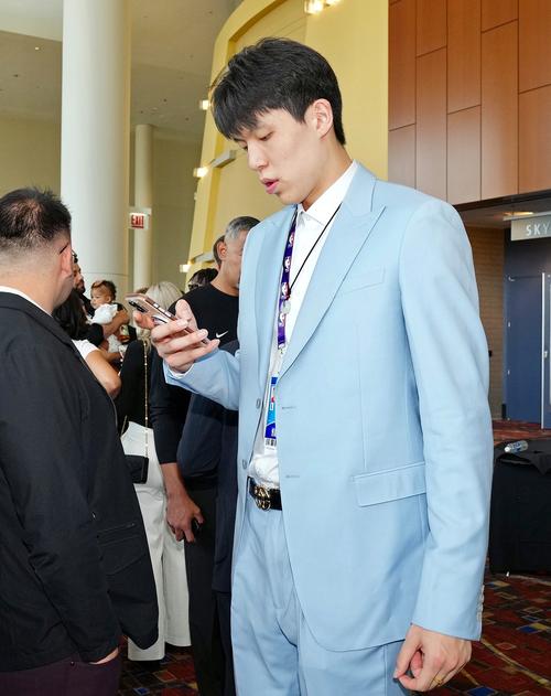 杨健：杨瀚森无论留队还是下放都要保持状态 开拓者今年大有所为