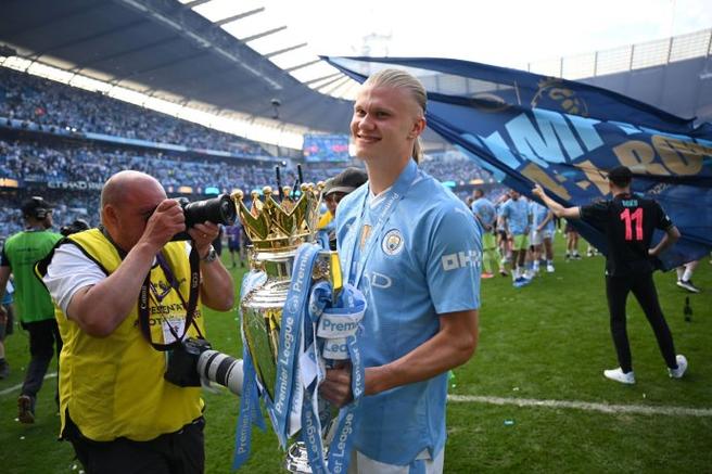 详细阅读:看着就冷🥶哈兰德赛后社媒晒最佳奖杯+冰水浴 看着就冷🥶哈兰德赛后社媒晒最佳奖杯+冰水浴