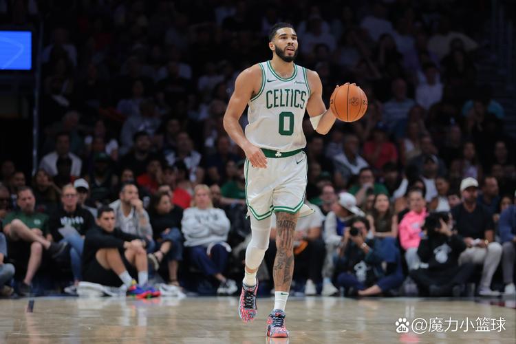 详细阅读:里夫斯第1&亚历山大第2!赛季至今仅有的7位罚球得分超50的球员! 里夫斯第1&亚历山大第2!赛季至今仅有的7位罚球得分超50的球员!