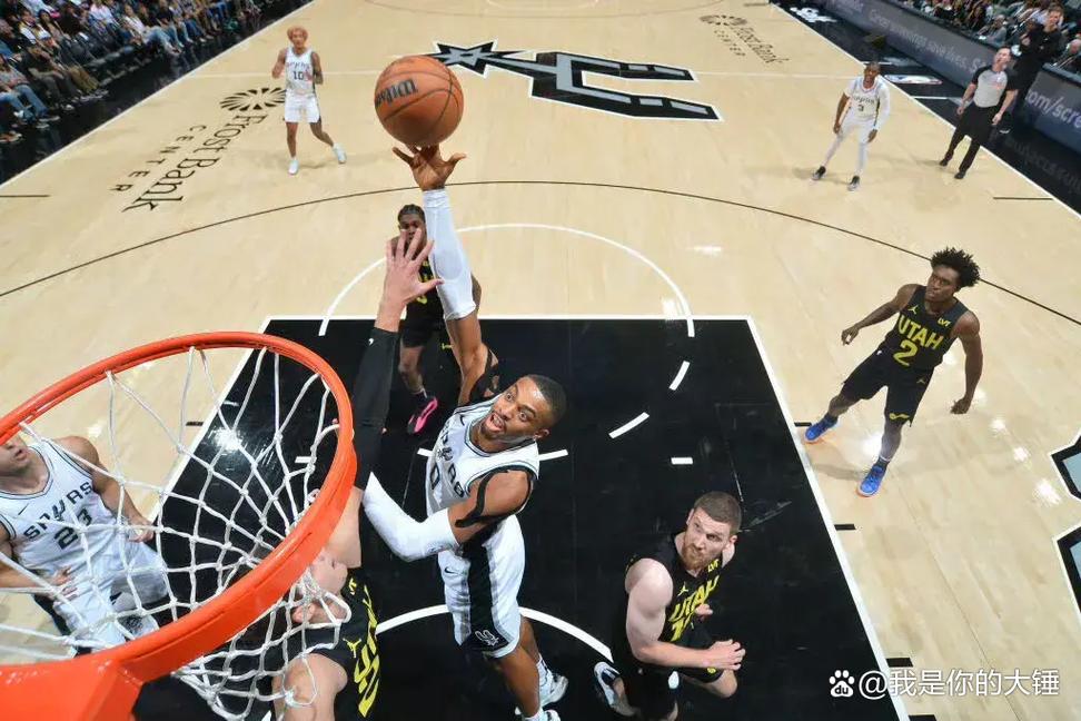 详细阅读:马刺首败!解说:球队防守端的东西仍然能延续 对赛季仍充满信心 马刺首败!解说:球队防守端的东西仍然能延续 对赛季仍充满信心