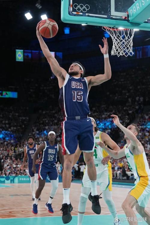 详细阅读:善战!布克成太阳队史第一个在开季前7场砍至少200分50助球员 善战!布克成太阳队史第一个在开季前7场砍至少200分50助球员