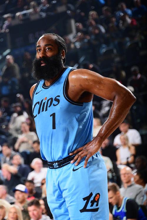 详细阅读:哈登近5场场均24.6分5.8板8.6助1.6抢断 三项命中率49/43/94% 哈登近5场场均24.6分5.8板8.6助1.6抢断 三项命中率49/43/94%