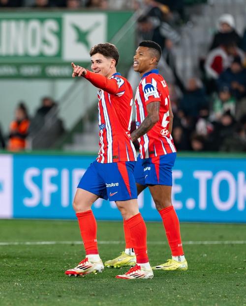 详细阅读:助攻小蜘蛛破门!小西蒙尼当选马竞vs圣吉罗斯全场最佳球员 助攻小蜘蛛破门!小西蒙尼当选马竞vs圣吉罗斯全场最佳球员