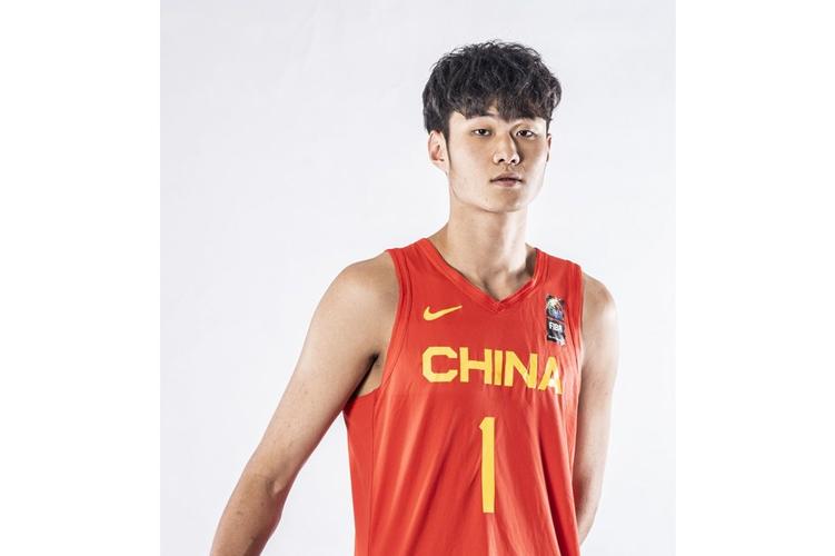 详细阅读:年轻力壮!恭喜王浩然加入深蹲180KG俱乐部! 年轻力壮!恭喜王浩然加入深蹲180KG俱乐部!