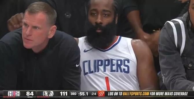 详细阅读:突然崩盘!快船连续出现3次失误 热火轰出9-0迅速反超 突然崩盘!快船连续出现3次失误 热火轰出9-0迅速反超