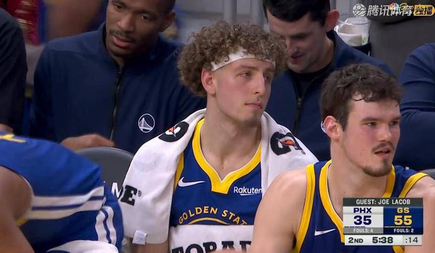 详细阅读:解说:穆迪本季获得进化 库里末节起伏让人感慨 布克依旧扛起球队 解说:穆迪本季获得进化 库里末节起伏让人感慨 布克依旧扛起球队