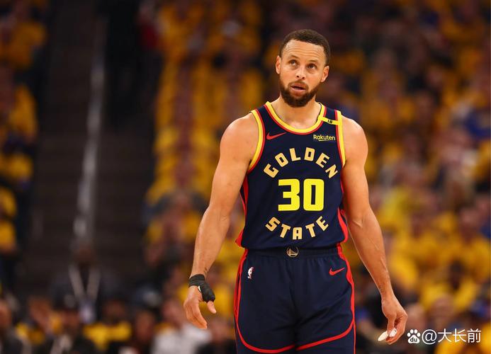 详细阅读:库里已确定缺阵!Slater:巴特勒明天预计将缺战国王 库里已确定缺阵!Slater:巴特勒明天预计将缺战国王